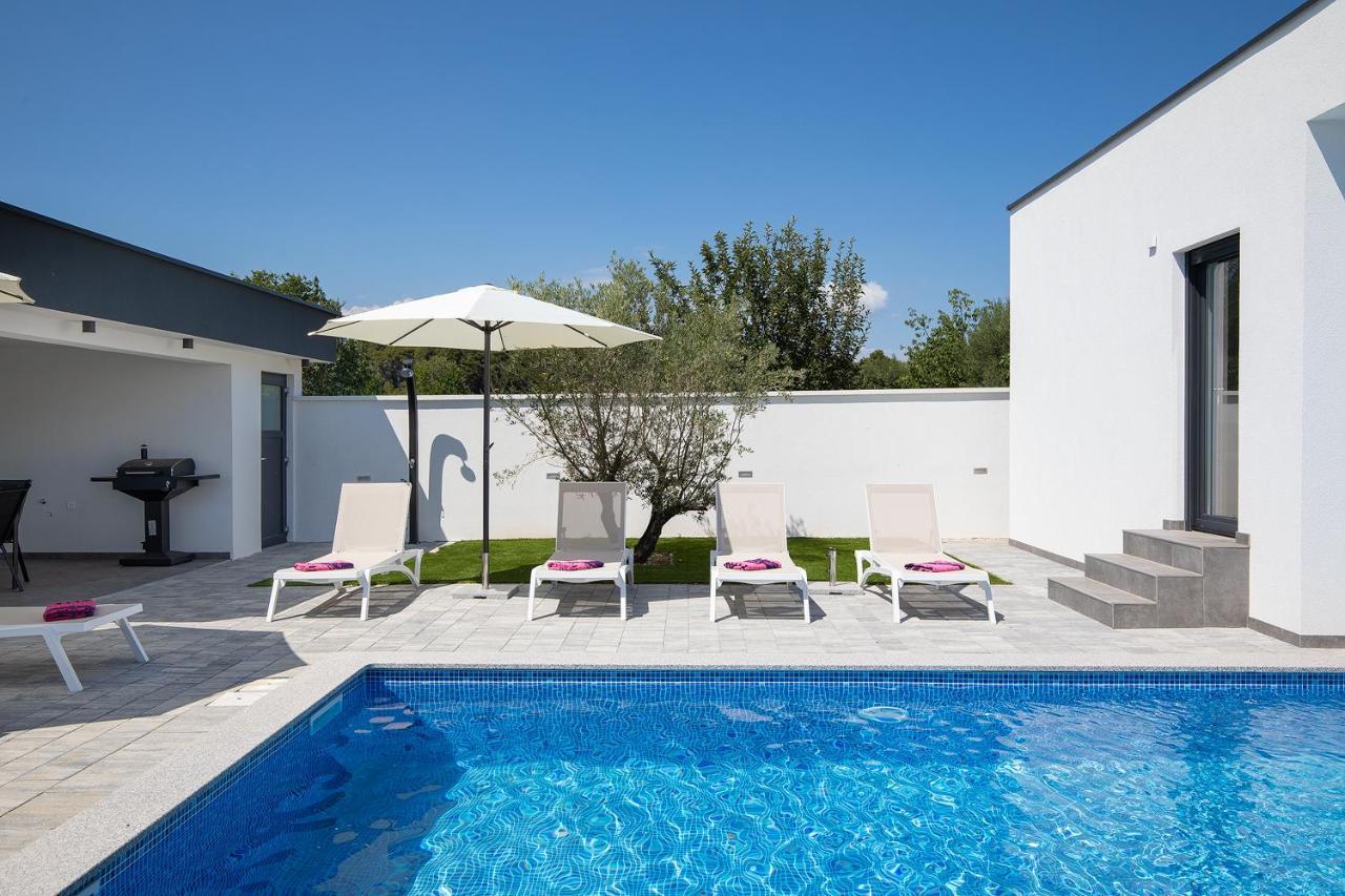 Villa L&L Medulin Exterior foto